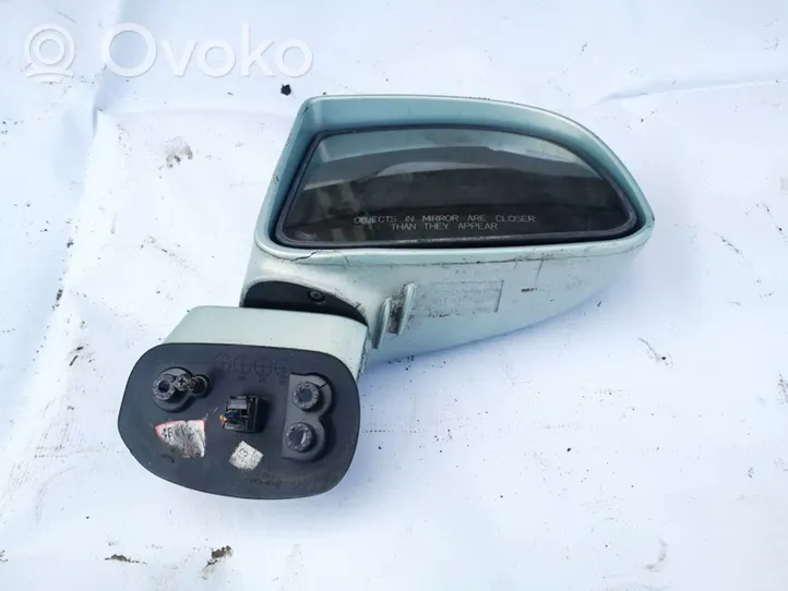 KIA Carens II Front door electric wing mirror e4022576