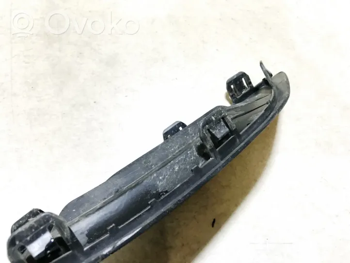 Volvo S60 Kratka dolna zderzaka przedniego 31290979