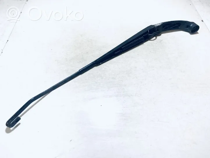 Mitsubishi Outlander Front wiper blade arm 716212h