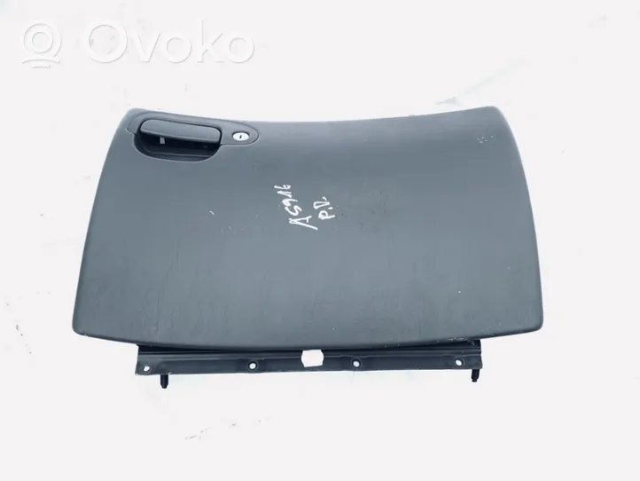 Chrysler 300M Glove box 