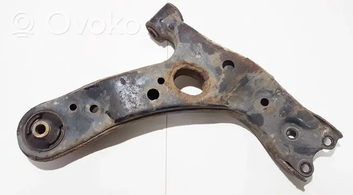 Toyota Avensis T270 Fourchette, bras de suspension inférieur avant 4865502070