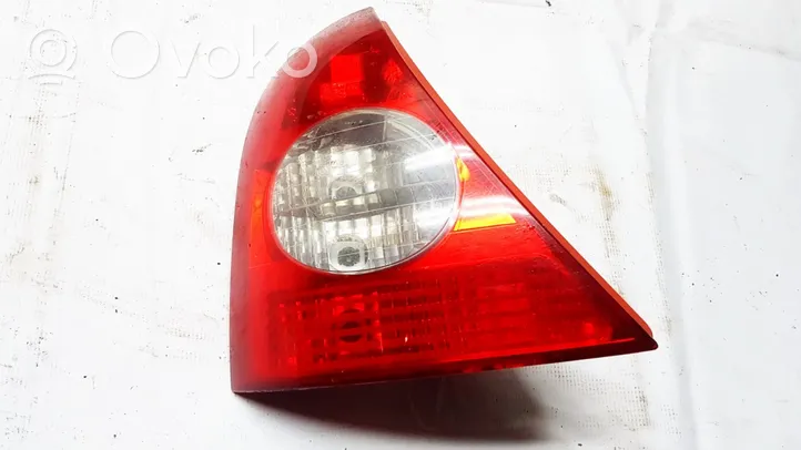 Renault Clio II Luci posteriori 8200071413