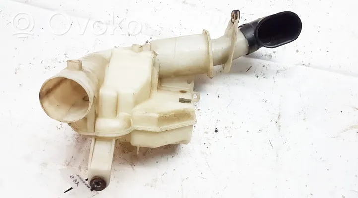 Mazda 323 F Vacuum air tank 