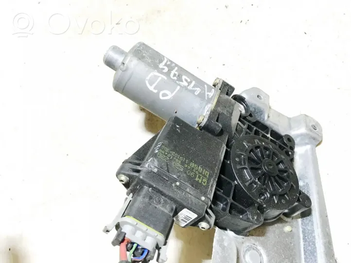 Opel Vectra B Front door window regulator motor 0130821655