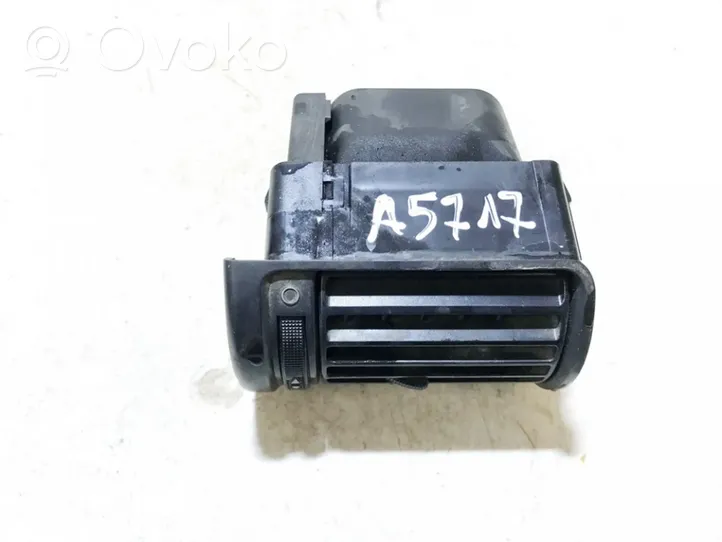 Audi A4 S4 B5 8D Griglia di ventilazione centrale cruscotto 8d1820901