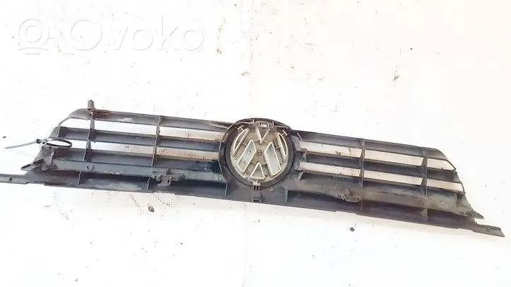 Volkswagen Polo II 86C 2F Grille de calandre avant 6n0853653b