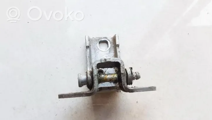 Ford Mondeo MK II Rear door lower hinge 