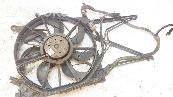 Opel Astra G Jäähdyttimen jäähdytinpuhaltimen suojus 9129526