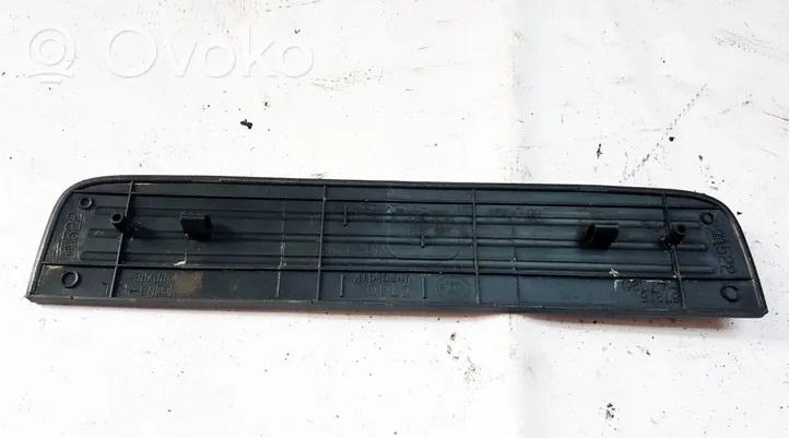 Toyota Prius (XW20) Takaoven kynnyksen suojalista 6791547020