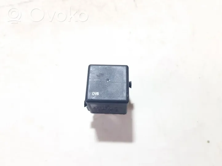 Mercedes-Benz C W202 Other relay a0025421319
