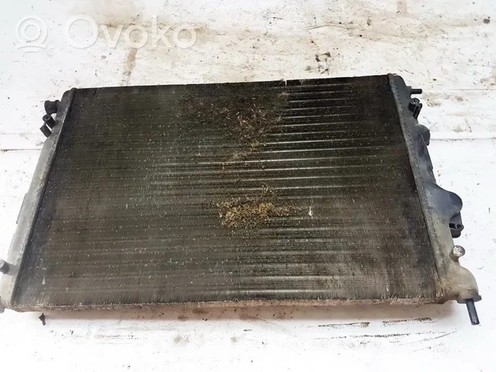 Renault Megane I Radiateur de refroidissement 174290