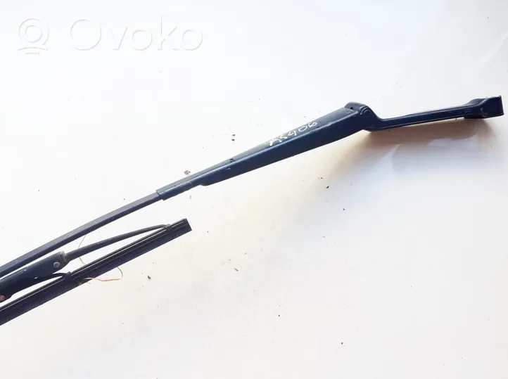 Volkswagen Vento Front wiper blade arm 1H1955409