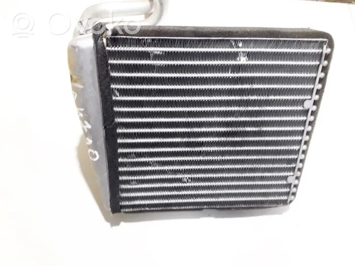 Volkswagen Touran I Radiateur soufflant de chauffage 1k0819031