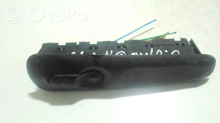 Opel Omega B1 Electric window control switch 