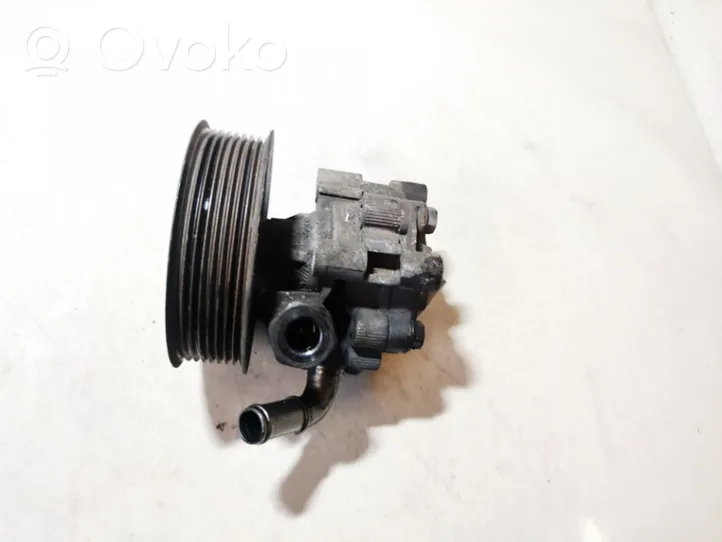 Land Rover Discovery 3 - LR3 Pompe de direction assistée QVB500400U34