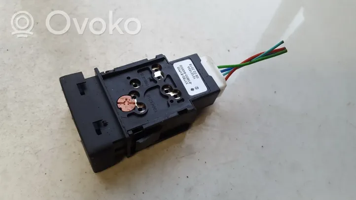 Suzuki Vitara (LY) Otros interruptores/perillas/selectores 3778061p00