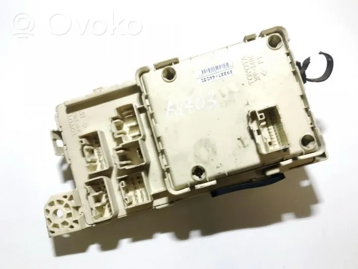 Toyota Avensis Verso Set scatola dei fusibili 8922144030