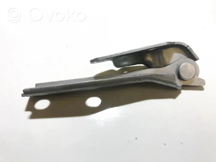 Audi A3 S3 8L Engine bonnet/hood hinges 8l0823301b