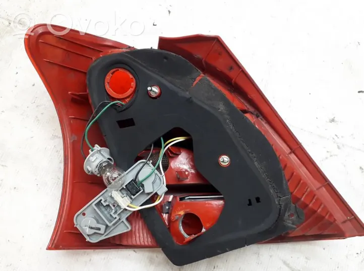 Toyota Yaris Lampa tylna E131772