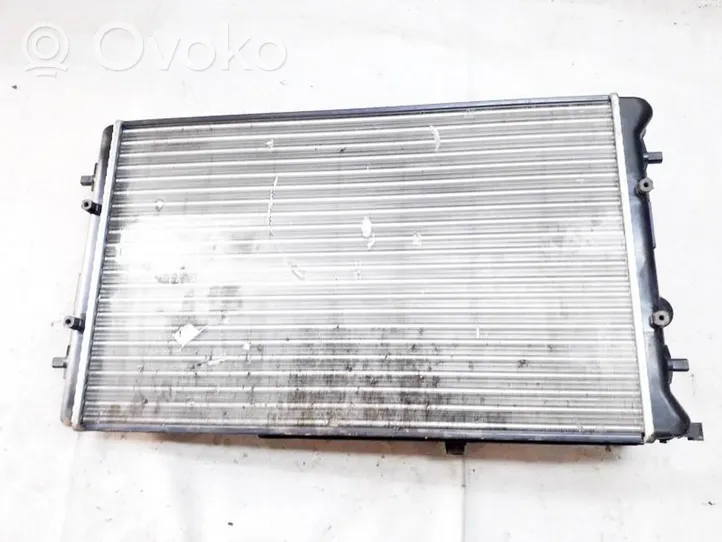 Skoda Octavia Mk1 (1U) Radiateur de refroidissement 652011