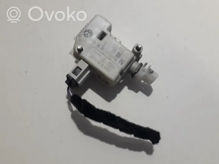 Volkswagen Polo Central locking motor 3b0959761e