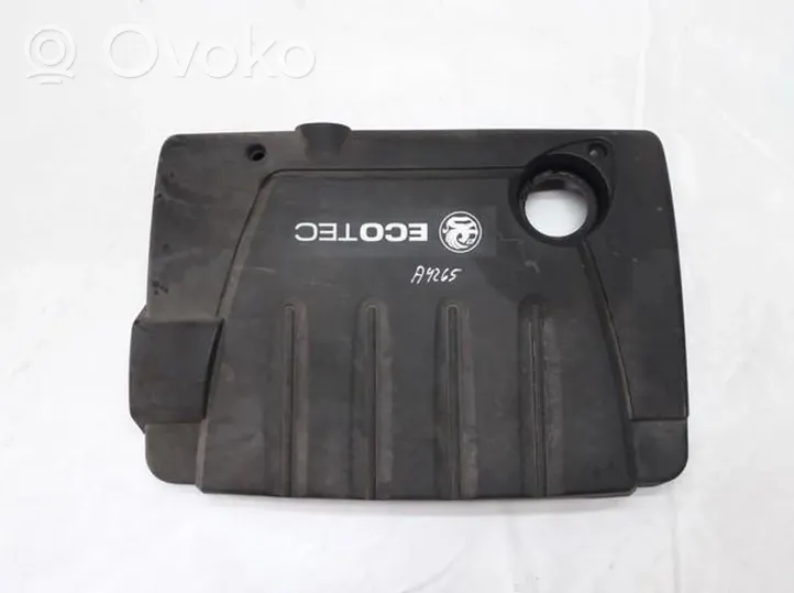 Opel Vectra C Variklio dangtis (apdaila) 55558384