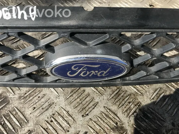 Ford Focus Atrapa chłodnicy / Grill 2m518200ag