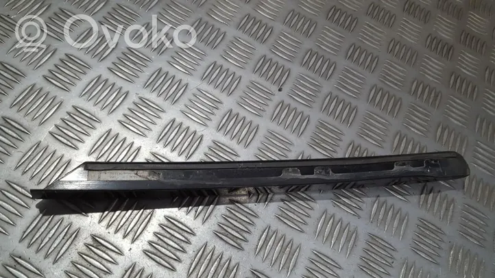 Audi A8 S8 D3 4E Verkleidung Türfenster Türscheibe hinten 4E0853378B