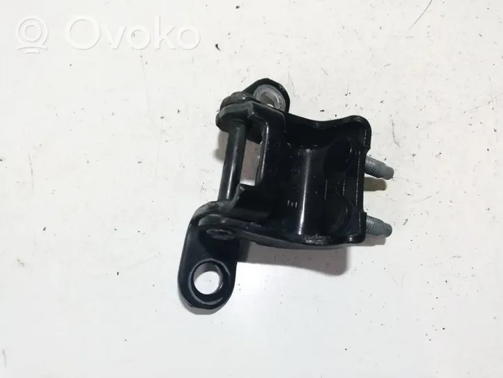 Hyundai Santa Fe Rear door lower hinge 