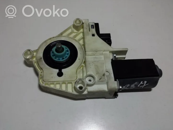 Audi A5 8T 8F Motorino alzacristalli della portiera anteriore 1101997008300