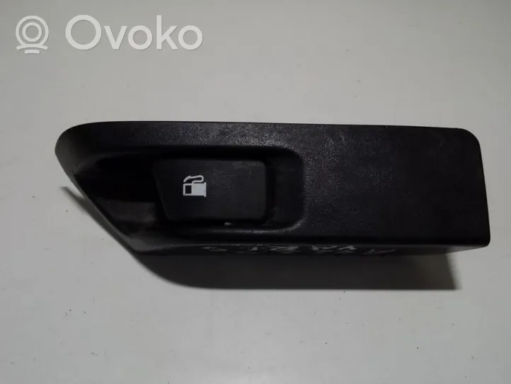 Toyota Yaris Fuel tank opening switch 