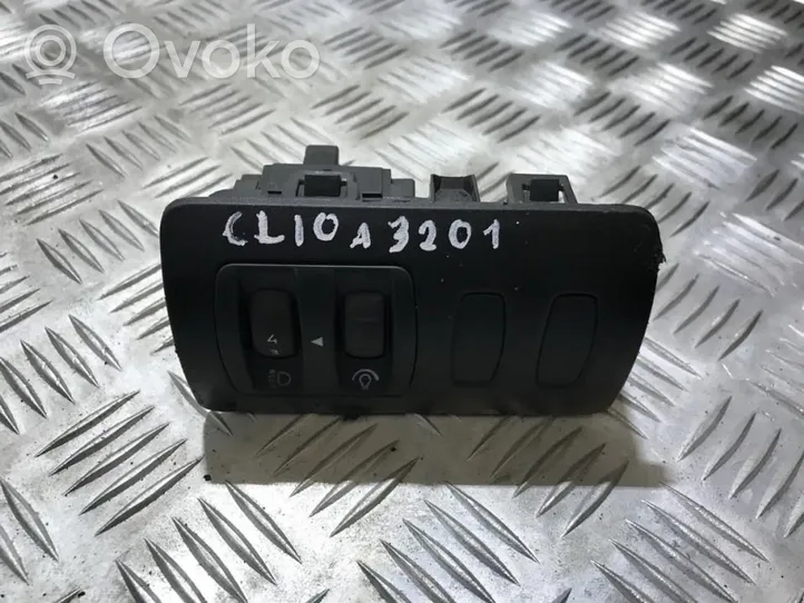 Renault Clio III Bouton commande réglage hauteur de phares 88020001037