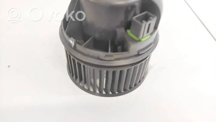 Ford Focus Heater fan/blower AV6N18456AB