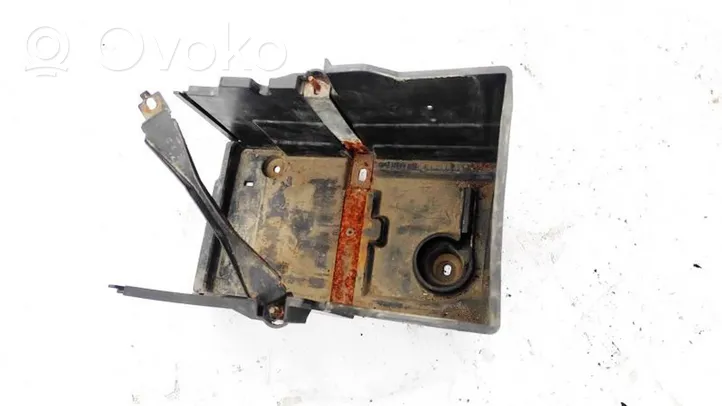 Ford Focus Batteriekasten AM5110723AD