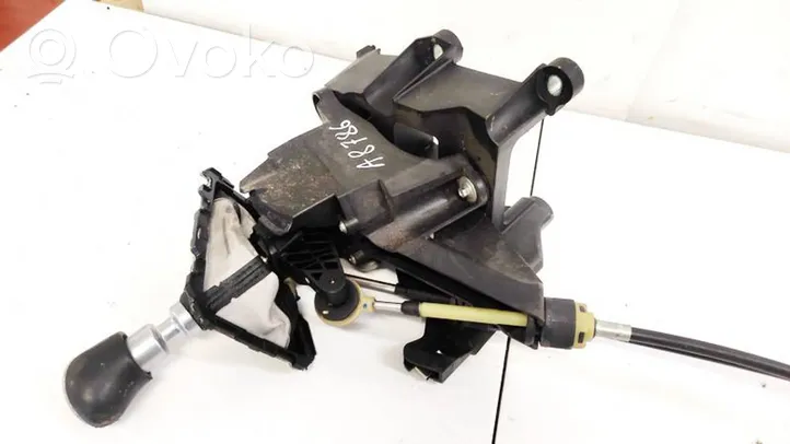 Ford Focus Gear selector/shifter (interior) 