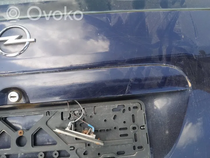 Opel Zafira A Trunk door license plate light bar 