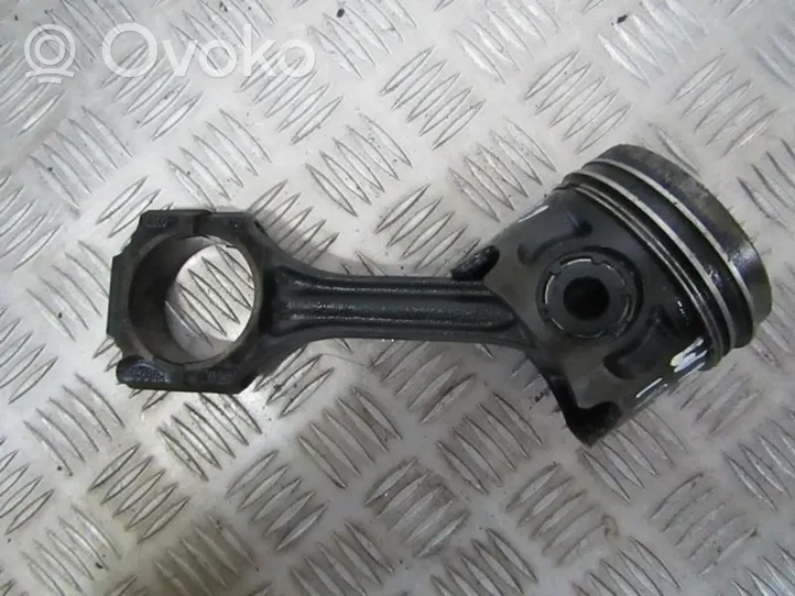 Volkswagen PASSAT B4 Piston with connecting rod 028h