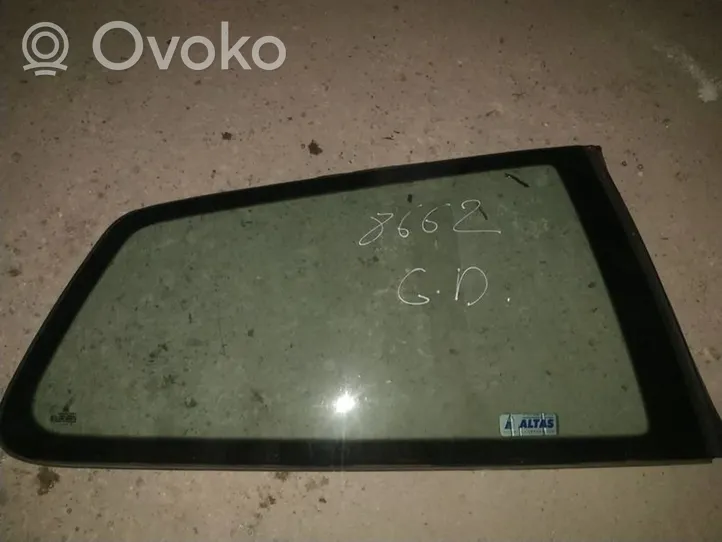 Volkswagen Polo Rear side window/glass 