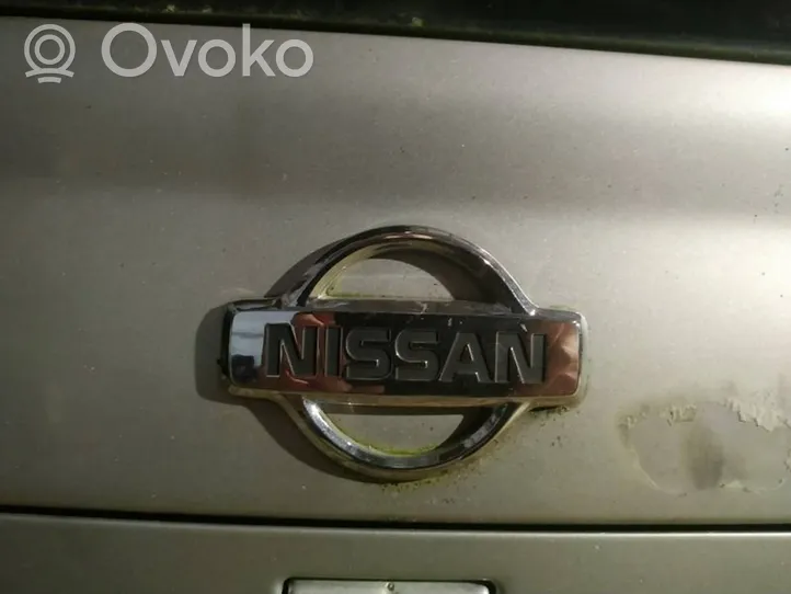 Nissan Primera Значок производителя 