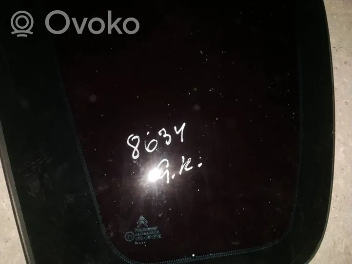 Citroen C3 Picasso Szyba karoseryjna tylna 