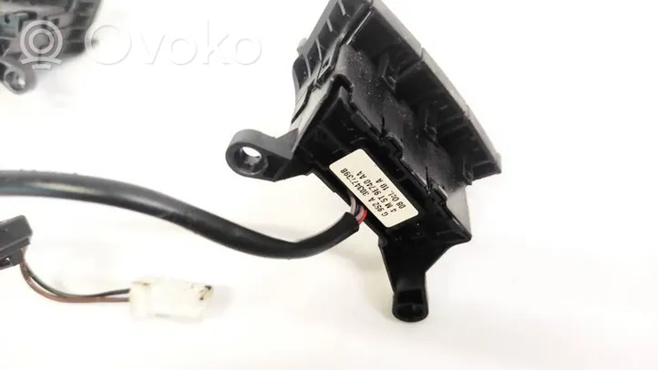 Ford Focus Vairo mygtukai/ jungtukai 30347739B