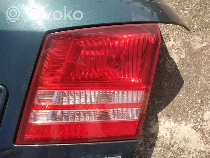 Dodge Journey Lampy tylnej klapy bagażnika 