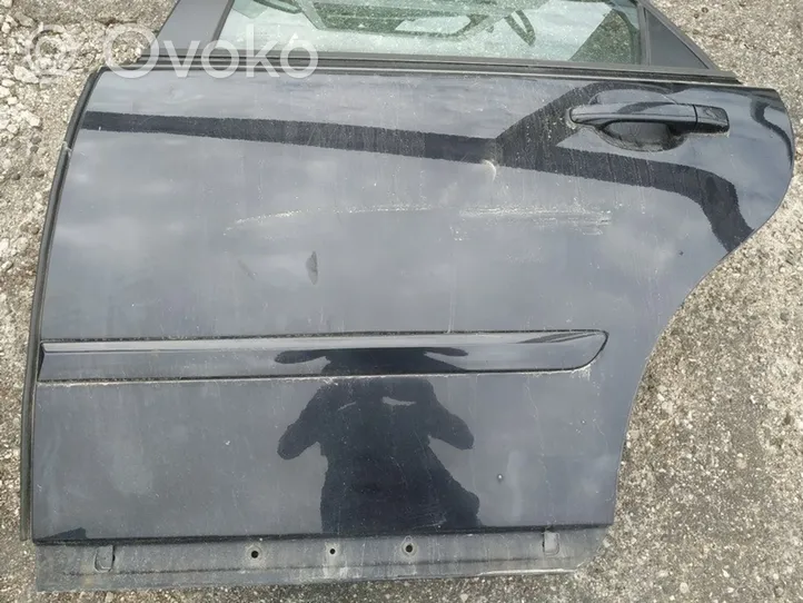 Volvo S40 Portiera posteriore juodos