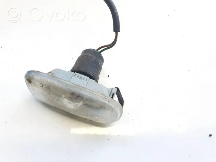 Audi A4 S4 B7 8E 8H Front fender indicator light 8e0949127