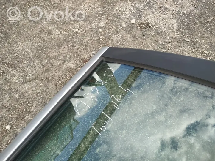 Ford Mondeo Mk III Rear door pilkos