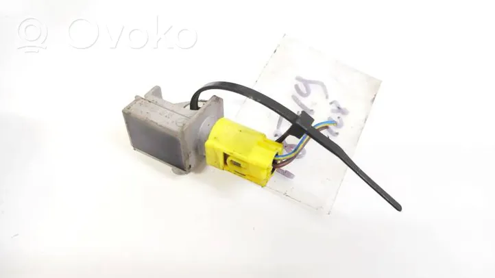 Mercedes-Benz C AMG W204 Airbag deployment crash/impact sensor A2048201985