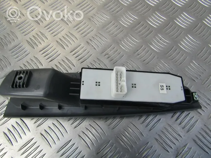 Chevrolet Lacetti Electric window control switch 612w22620