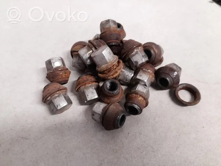 Ford Mondeo Mk III Nuts/bolts 