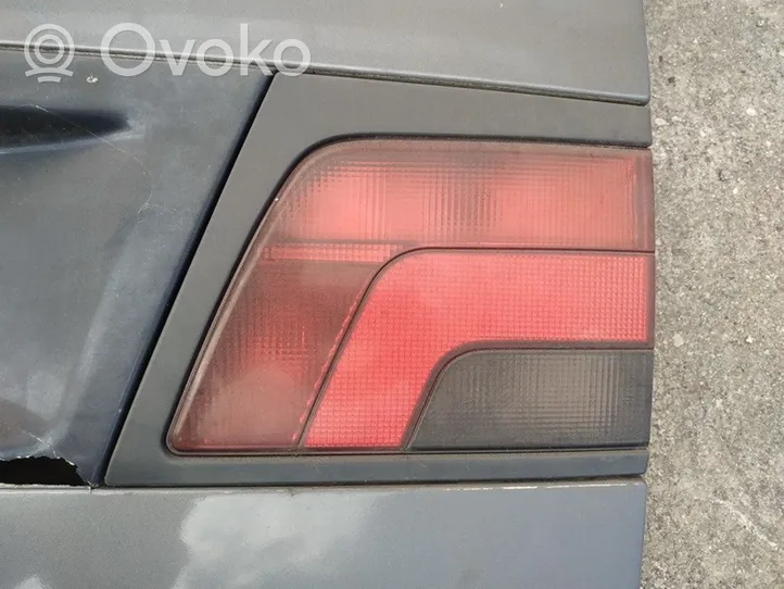 Peugeot 806 Lampy tylnej klapy bagażnika 