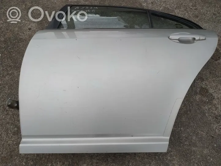 Toyota Avensis T250 Rear door SIDABRINES